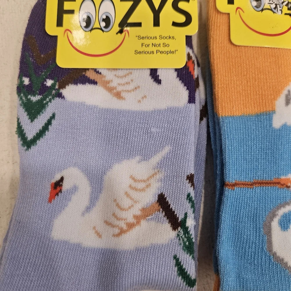 Foozys Casual Socks in Purple and Orange with Fun Ocean Themes